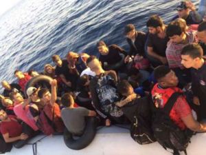 Kuşadası Körfezi’nde 101 kaçak göçmen yakalandı