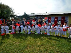 Foça Belediyesi Çocuk Evi’nde 23 Nisan coşkusu