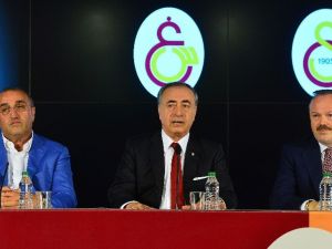 Mustafa Cengiz: "Emre Akbaba ile 4 yıllık anlaşma sağladık"
