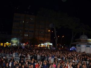 Nazilli’de seçim zaferi konserle kutlandı