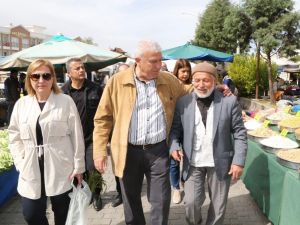 Pazarcı esnafının yüzü güldü