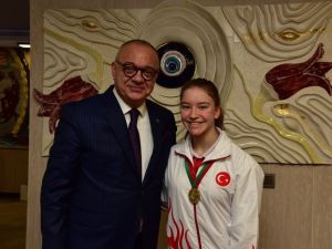 Başkan Ergün cimnastiğin altın kızını ağırladı