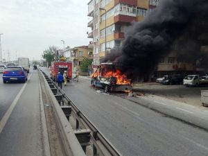 E-5 karayolu Küçükçekmece’de kamyonette yangını