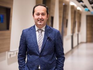 Rahim sarkmasında 3 boyutlu robotik cerrahi çözümü