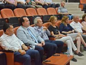 Akhisar Üniversite Derneğinde yeni yönetim belli oldu