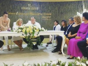 İzmir’in önemli isimlerini buluşturan nikah