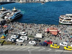 Bayramının 3. gününde vatandaşlar sahile ve yeşil alanlara akın etti