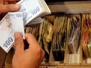 Serbest piyasada döviz fiyatları