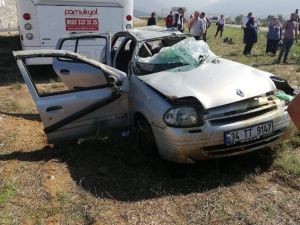 Didim TOKİ kavşağında feci kaza2 yaralı