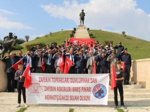Dumlupınar’dan Barış Pınarı Harekatı’na asker selamı gönderdiler