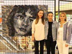 Kot parçaları sanat eserine dönüştürüldü