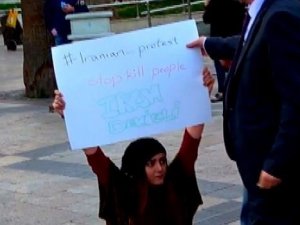 İran protestolarına destek eyleminde 2 kişiye gözaltı