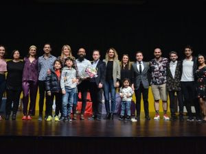 Menteşe Tiyatrosuna Denizli’den tam puan