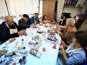 100 Yaş Evi’nde nesiller buluşması