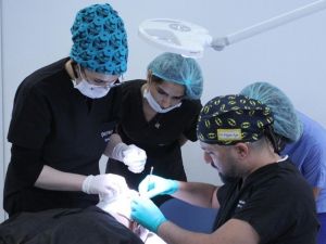 Op. Dr. Bilgehan Aydın: “Saç ekimi değil, saç nakli”