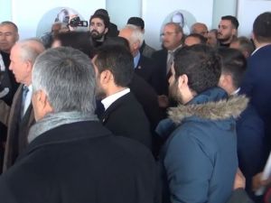 Şanlıurfa’da CHP İl Kongresi olaylı başladı