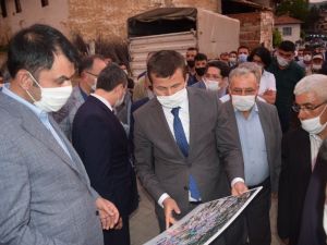 Bakan Kurum, “Pazarlar’ı yeniden inşa edeceğiz”