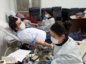 Adliye Çalışanlarından Kızılay’a kan bağışı