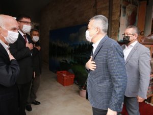 AK Partili Savaş, MHP Kuşadası İlçe Başkanı İnan ve yönetim kurulu üyeleri ile görüştü