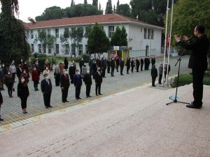 Aydın’daki okullarda bayrak töreni yapıldı