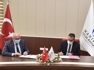 İmzalanan protokolle staj başlatma sınavı öncesi eğitim alacaklar