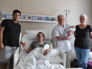 Dr. Behçet Uz’un torununun torunu dünyaya geldi