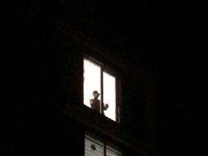 ‘Fransız balkon’ can aldı, 4. kattan düşen kadın feci şekilde can verdi