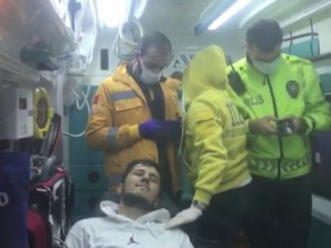Beşiktaş’ta alkollü sürücü servis aracına çarptı: 1 yaralı