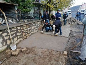 Arapgir’de kilit taş ve altyapı çalışmaları hızlandı