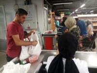 Beyoğlu’nda bulunan Sosyal Market bayram öncesi yüzleri güldürdü