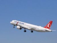 Türk Hava Yollarının ilk uçağı yeni havalimanına indi