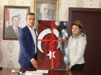 Öğretmenden kaymakama anlamlı hediye