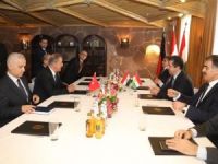 Savunma Bakanı Akar, IKBY Başbakan adayı Barzani ile görüştü