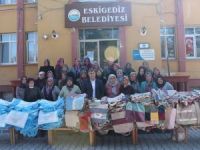 Eskigediz Belediyesi bez çanta dağıtımı