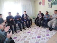 Kütahya Valisi Ömer Toraman’dan şehit ailesine ziyaret