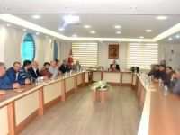 Süt üreticileri ve besiciler sektörün sorunlarını tartıştı