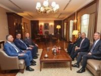 Bakan Akar, Iraklı heyet ile yapılan toplantıya katıldı