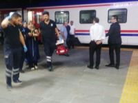 Yolcu treninde kolunu kapıya sıkıştıran kadın hastaneye sevk edildi