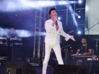 Fatih Ürek bayramın 1’inci günü tatilcileri coşturdu