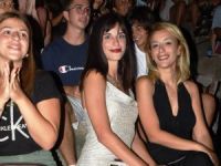Kıvılcım, Kaan’ı aşk dolu gözlerle izledi
