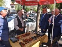 Vali Deniz esnafın Ahilik Haftasını kutladı