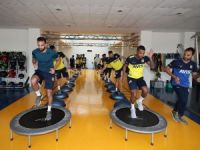 Fenerbahçe’de salonda kuvvet çalıştı
