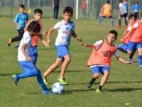 Yunusemre Belediyespor, futbolda geleceğin yıldızlarını arıyor
