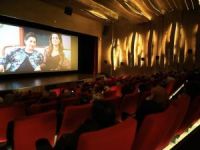 Sığınmacı kadınlar büyükşehir belediyesi sayesinde sinema keyfi yaşadı