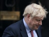 İngiltere Başbakanı Johnson, korona virüs semptomları nedeniyle hastaneye kaldırıldı