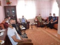Emet protokolü şehit ailelerini ziyaret etti