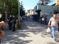 Pendik’te 6 yaşındaki çocuğun forklift altında kaldığı anlar kamerada