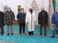 Burhaniye’de dondurucu soğuk cemaate engel olmadı