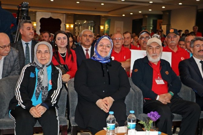 Japonyada siber güvenlikten sorumlu bakan: Hiç bilgisayar kullanmadım Japonyada siber güvenlikten sorumlu bakan: Hiç bilgisayar kullanmadım
