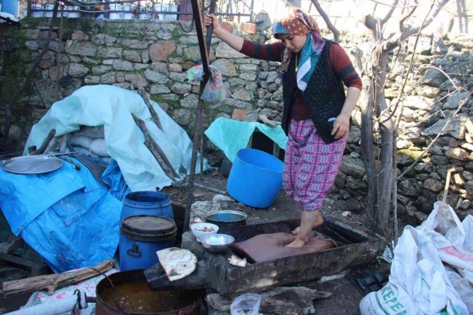 Asırlık ’ayak yağı’ geleneğini yaşatmaya devam ediyorlar